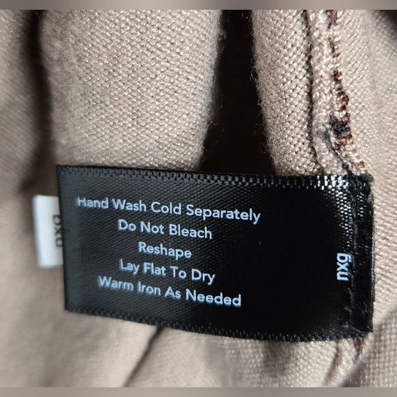 Boston Proper S Stretch Knit Pullover Sweater Long Sleeve Animal Print Vent Slit - Picture 5 of 8